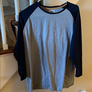 Captain Fin baseball tee